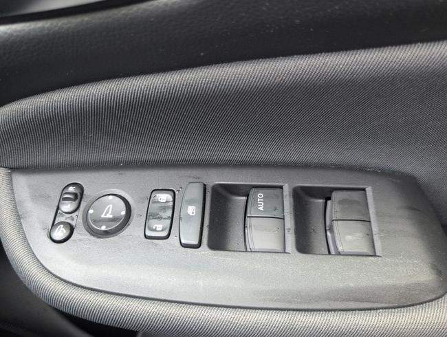 Honda Jazz Photo d44c6340-a5aa-431c-b7da-f1b94962dd7e.jpg