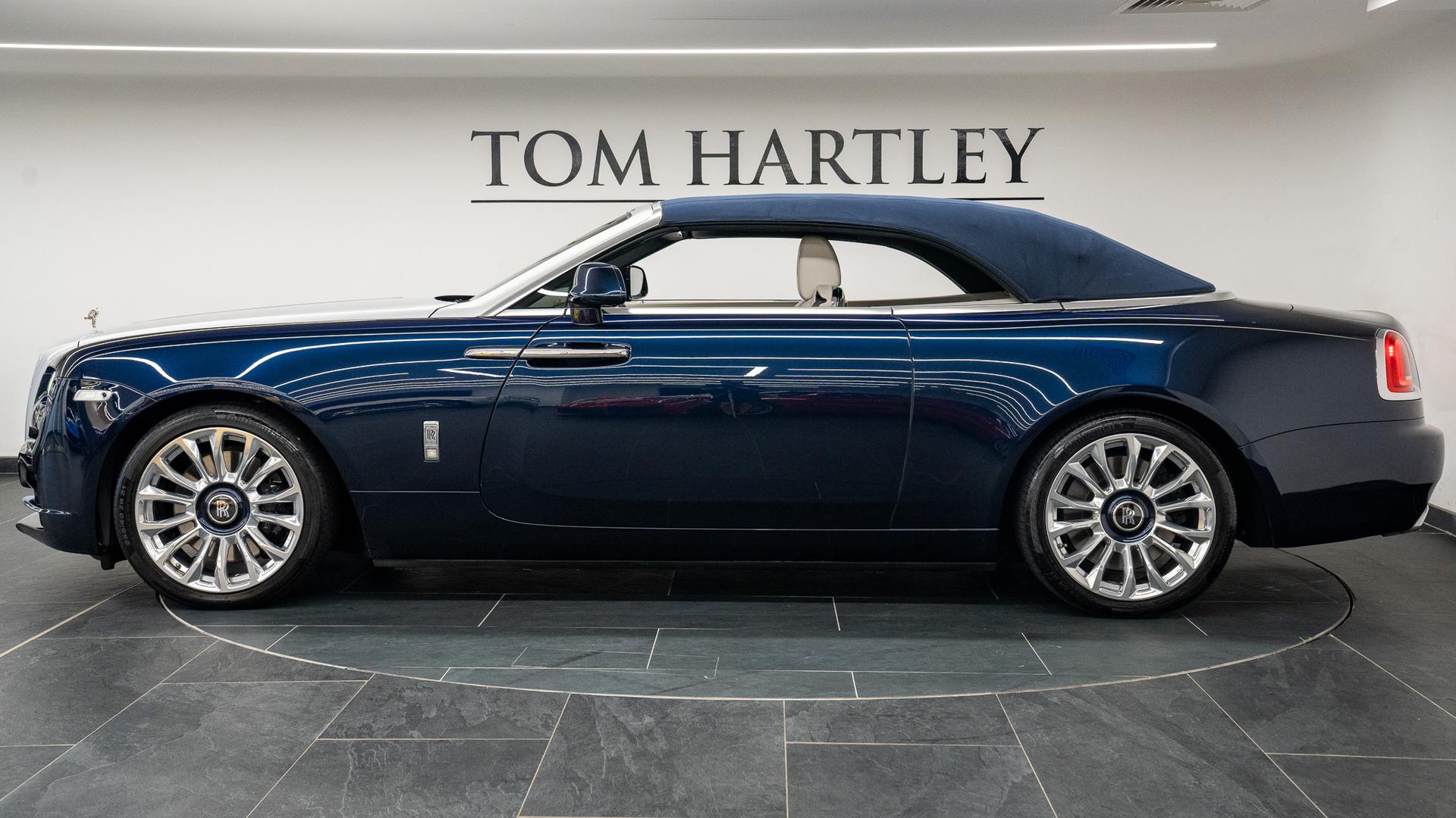 Rolls-Royce Dawn Photo d44f4884-1dea-4a15-add5-e305a7be2a1f.jpg