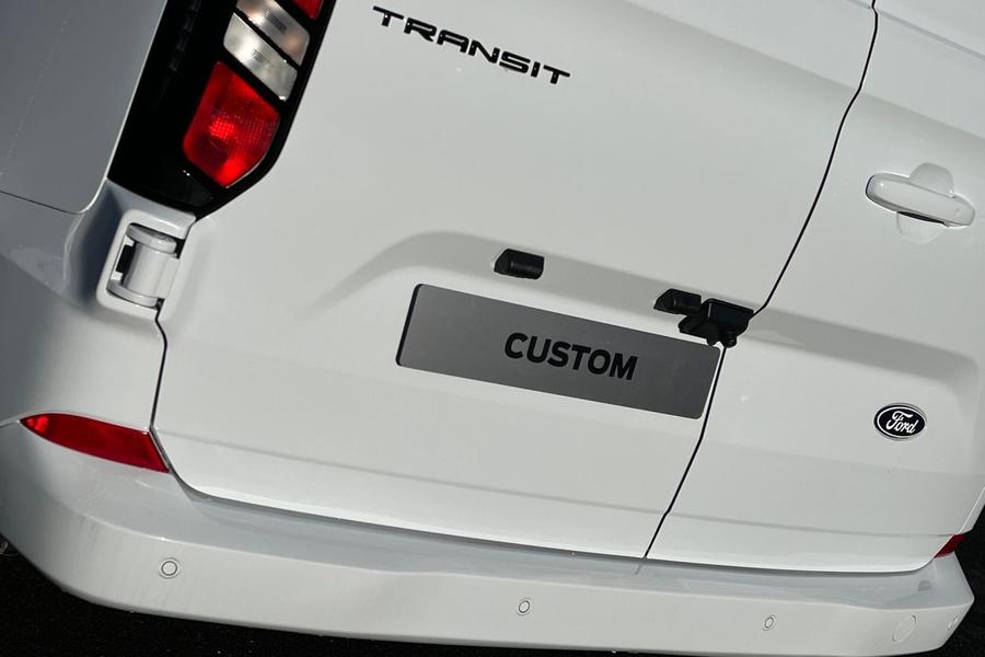 Ford TRANSIT CUSTOM Photo d44f4e58-7e7e-4e25-a52d-b93e909c6298.jpg