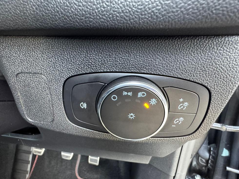 Ford Focus Photo d4636394-111e-441b-a93d-1bd875e897e3.jpeg