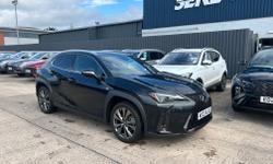 Lexus UX Photo 0