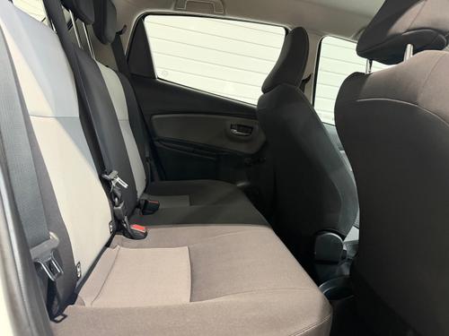 Toyota Yaris Photo d47d630f-5567-40a6-9545-0a67fb9bc541.jpeg