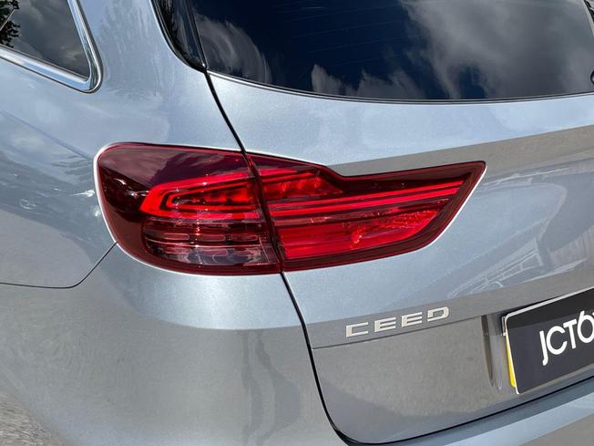 KIA Ceed Photo 18