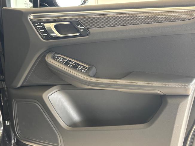 Porsche Macan Photo 19