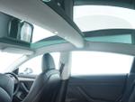 TESLA Model 3 Photo 9