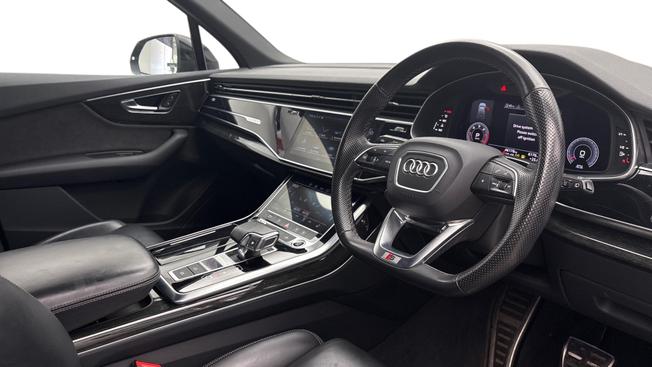 AUDI Q7 Photo 6