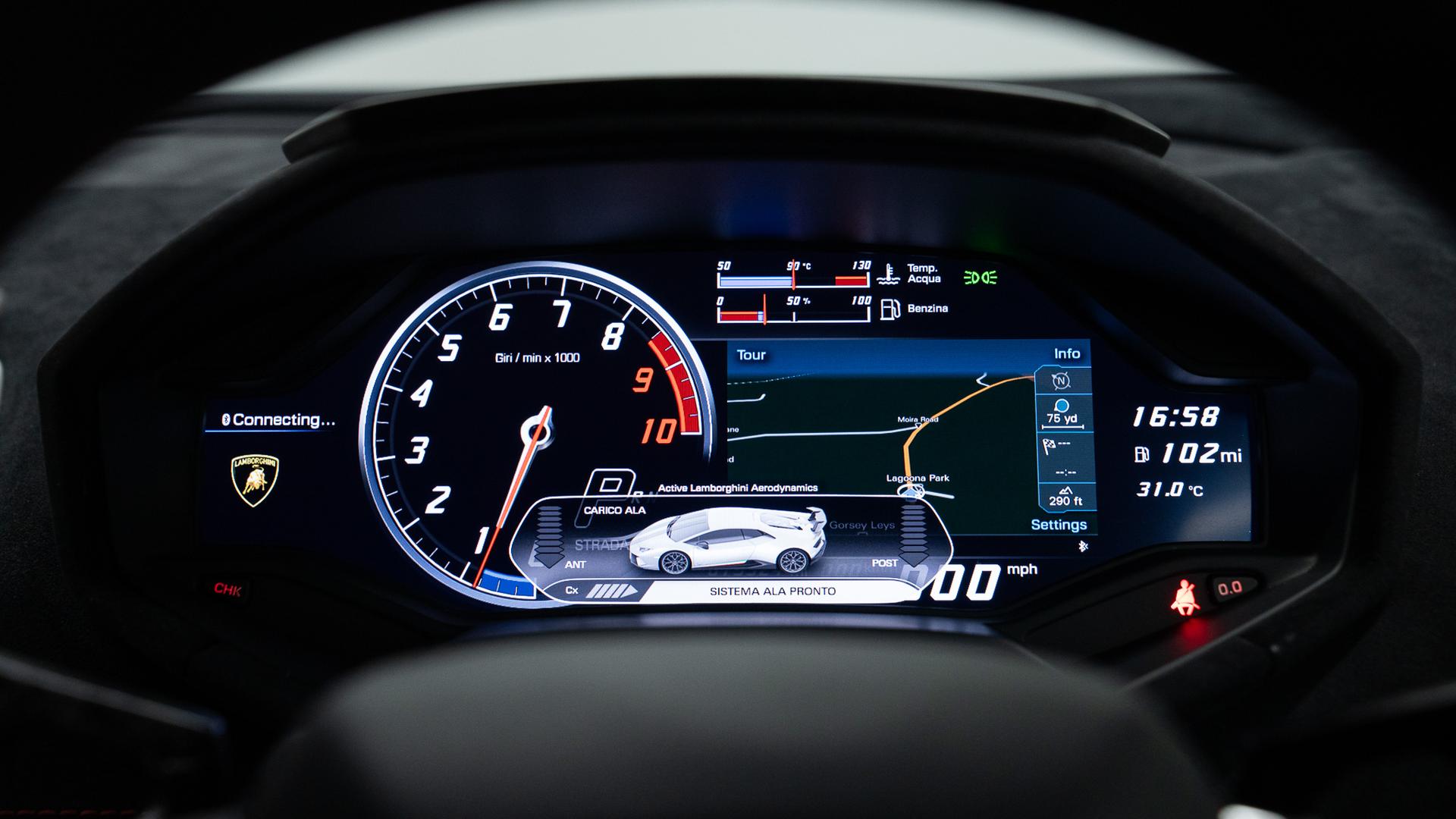 LAMBORGHINI Huracan Photo d4a118dc-5685-437b-bd98-c8a0add94675.jpg