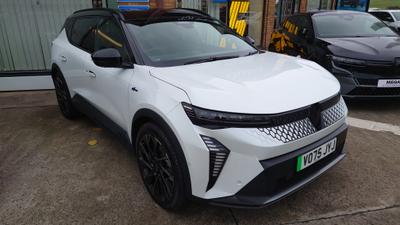 Used 2025 Renault SCENIC long range 87kWh techno esprit Alpine SUV 5dr Electric Auto (220 ps) White at Gravells