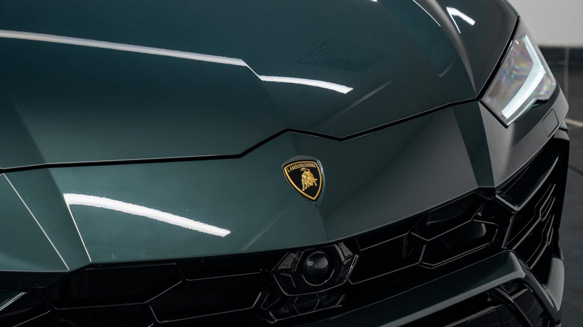 LAMBORGHINI Urus Photo d4b71a85-388b-4616-a2ef-849c2db13a6b.jpg