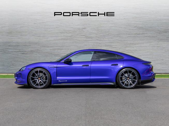 PORSCHE Taycan Photo 5