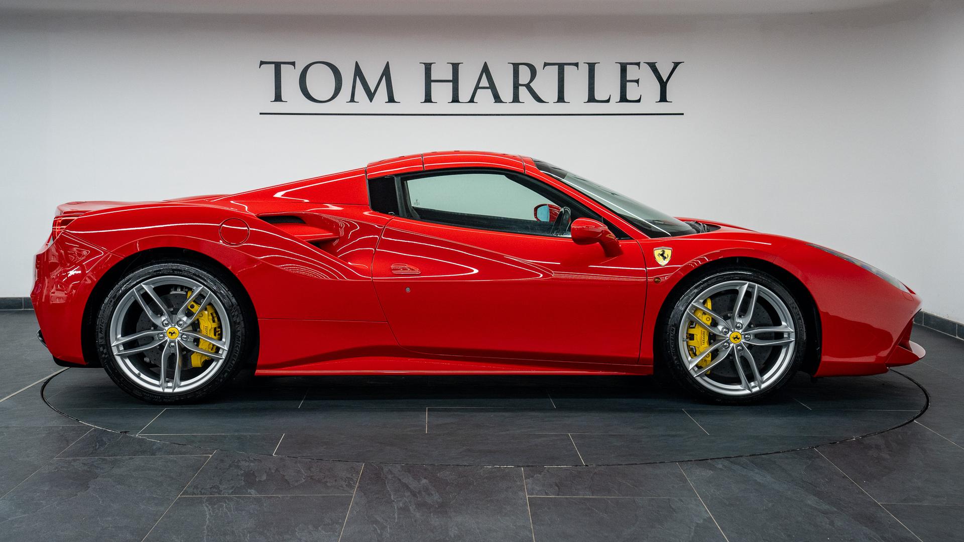 Ferrari 488 Photo d4d4ff14-eade-4289-9317-b6aa5f0b6d4c.jpg