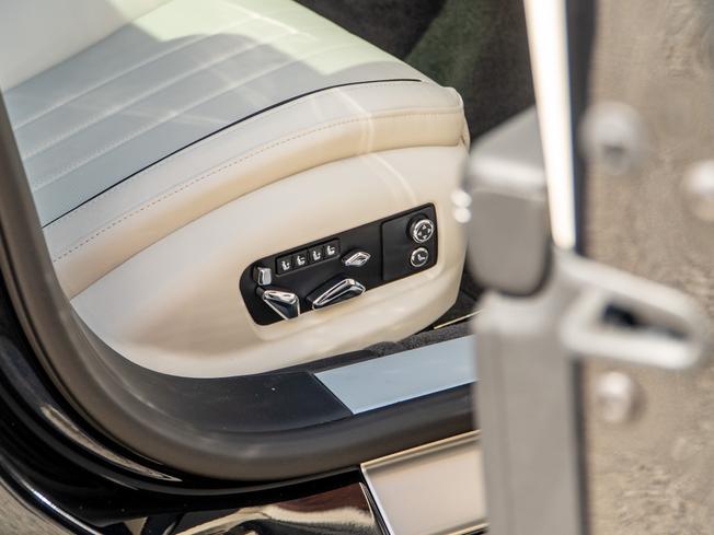 BENTLEY Flying Spur  Photo 25
