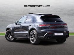 PORSCHE Macan Photo 2