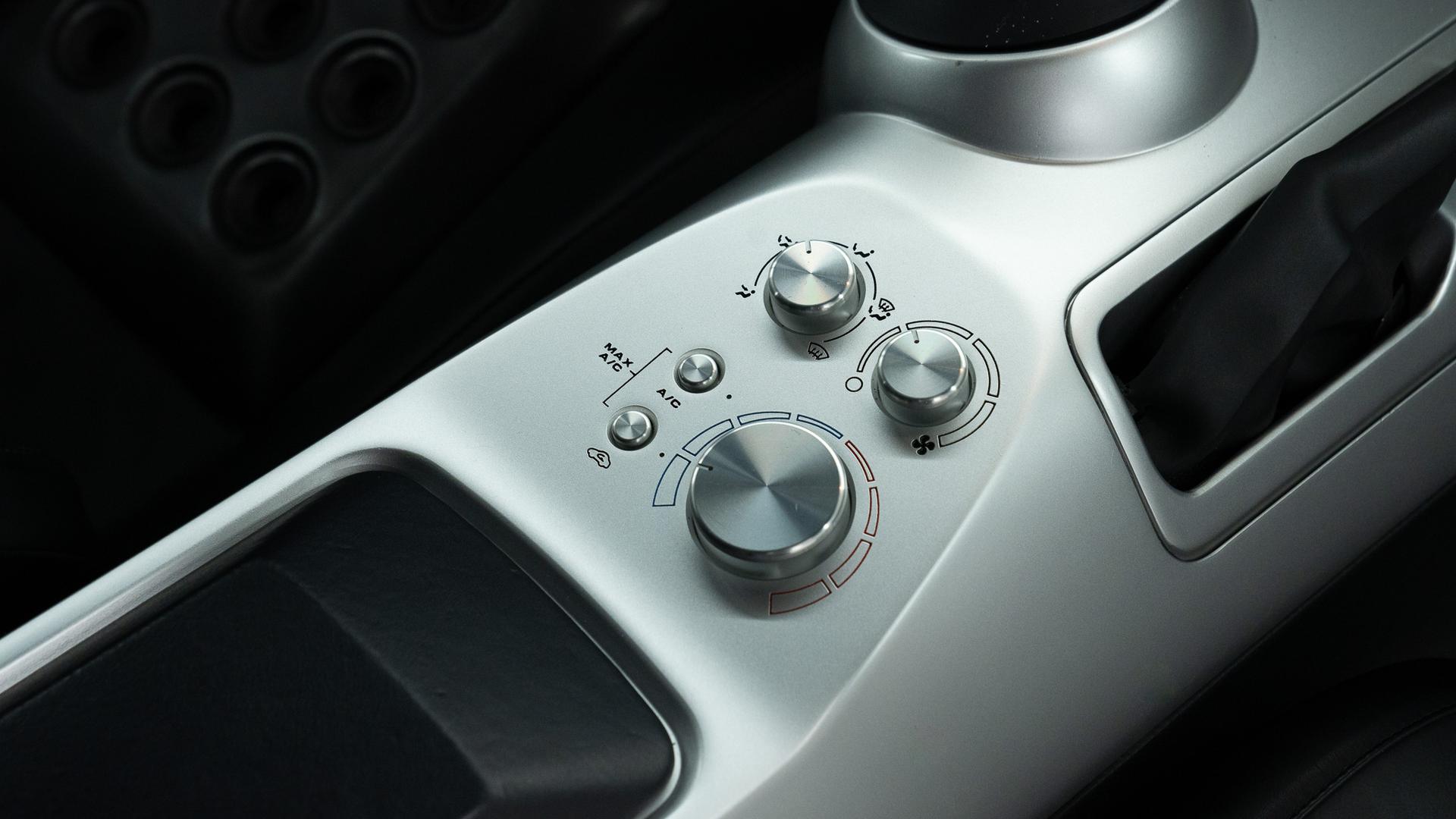 Ford GT Photo d4e16126-ec03-4a31-8b30-2bc188f212c7.jpg