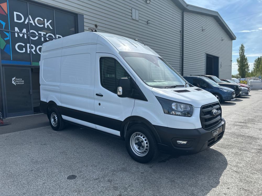 Ford Transit Photo d4e3201f-1f5f-4cb0-8a66-b554483ea802.jpg