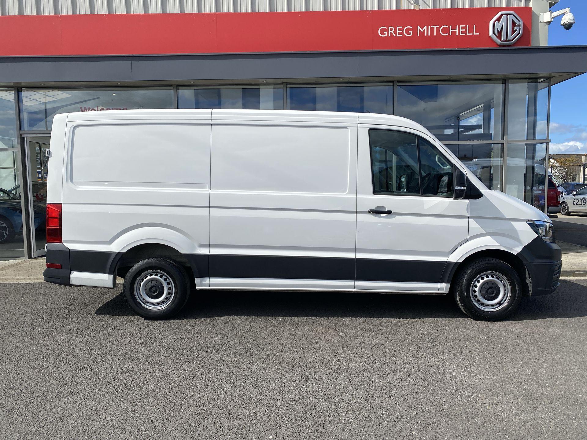 2023 Volkswagen CRAFTER CR30 MWB FWD 2.0 TDI 102PS Startline High Roof Van - vehicle photo 4 for sale on PureCar