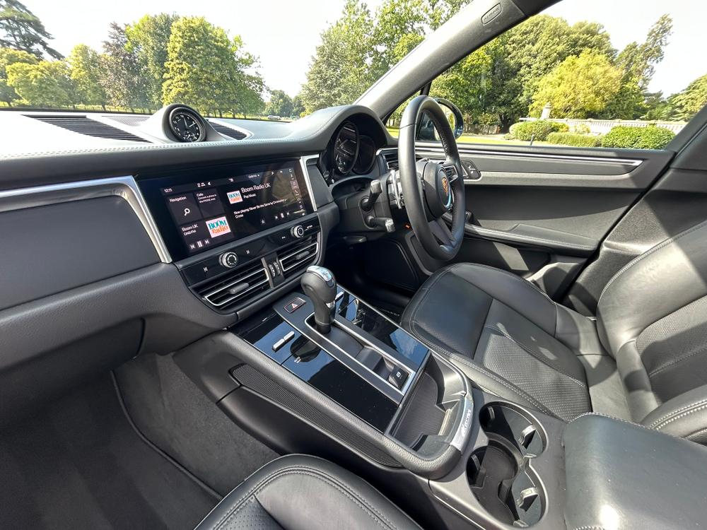 Used Porsche Macan RA71BBJ 29