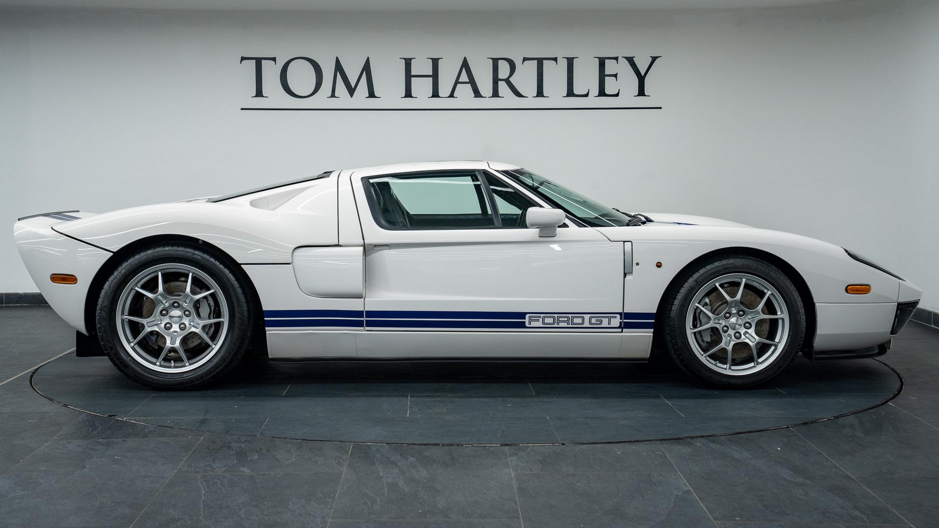 Ford GT Photo d50884eb-2e24-4798-a2cf-1f39d431bf1f.jpg