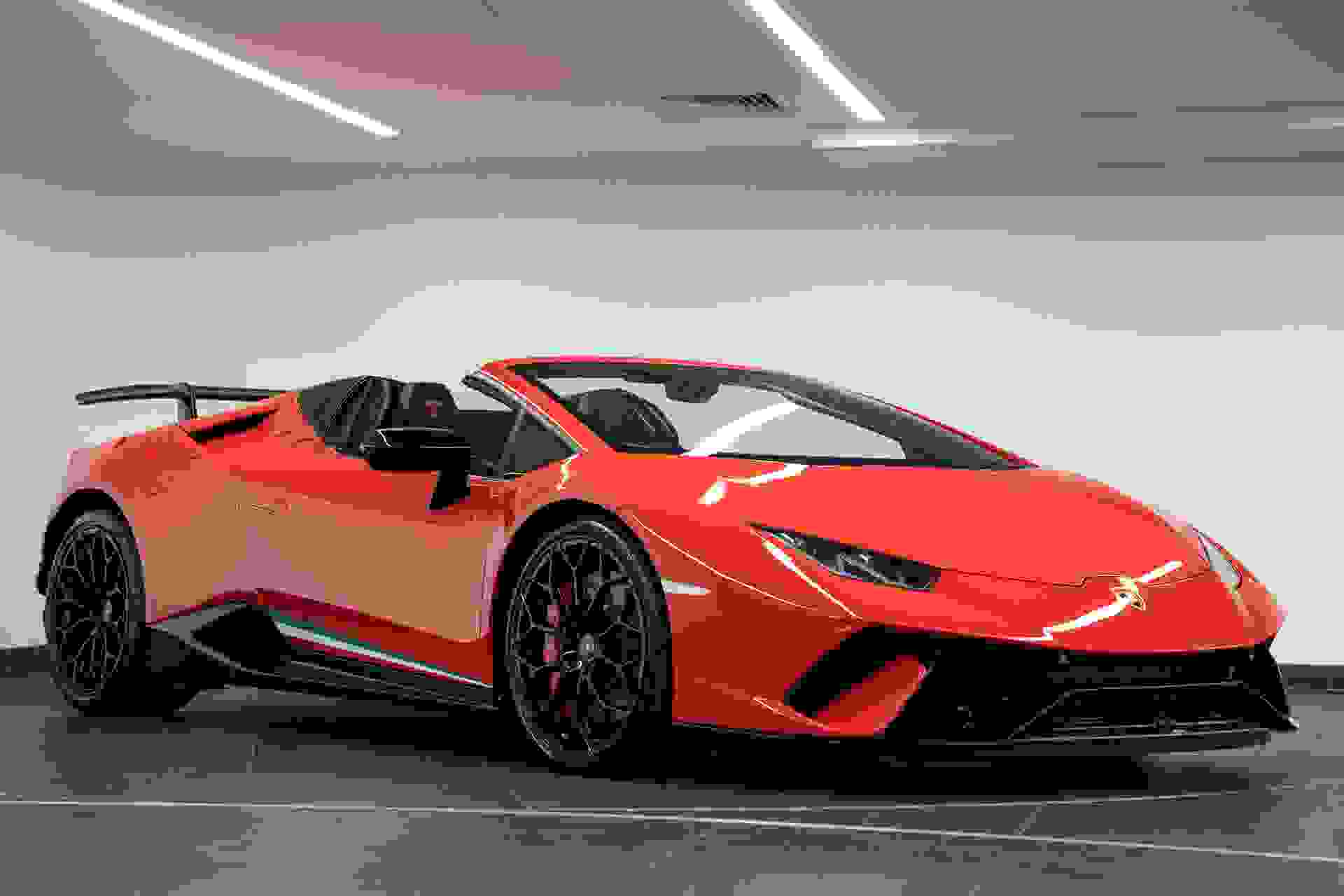 Lamborghini HURACAN Photo d515e148-959b-4305-b9d7-cd8a2f1a34e0.jpg