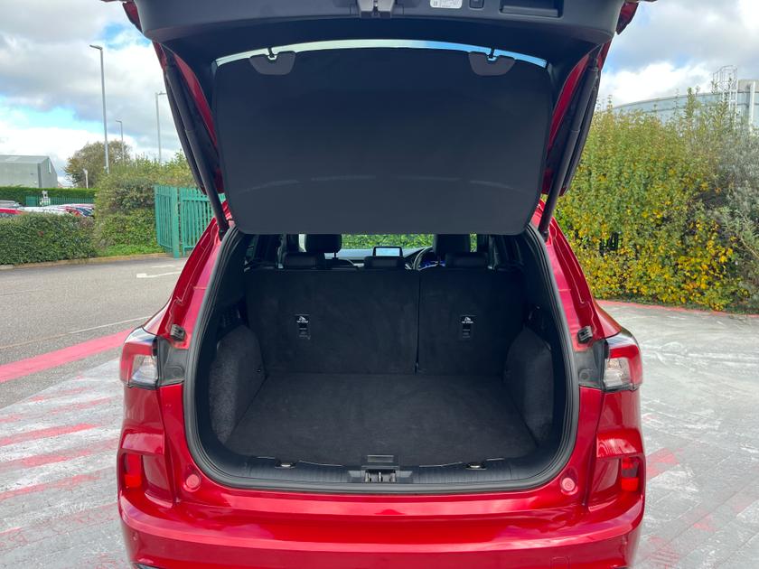 Ford Kuga Photo d5181051-1d93-4043-b307-e840dae4a2eb.jpg