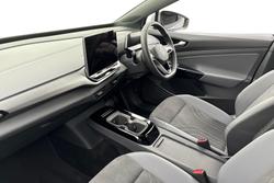 VOLKSWAGEN ID.4 Photo 2