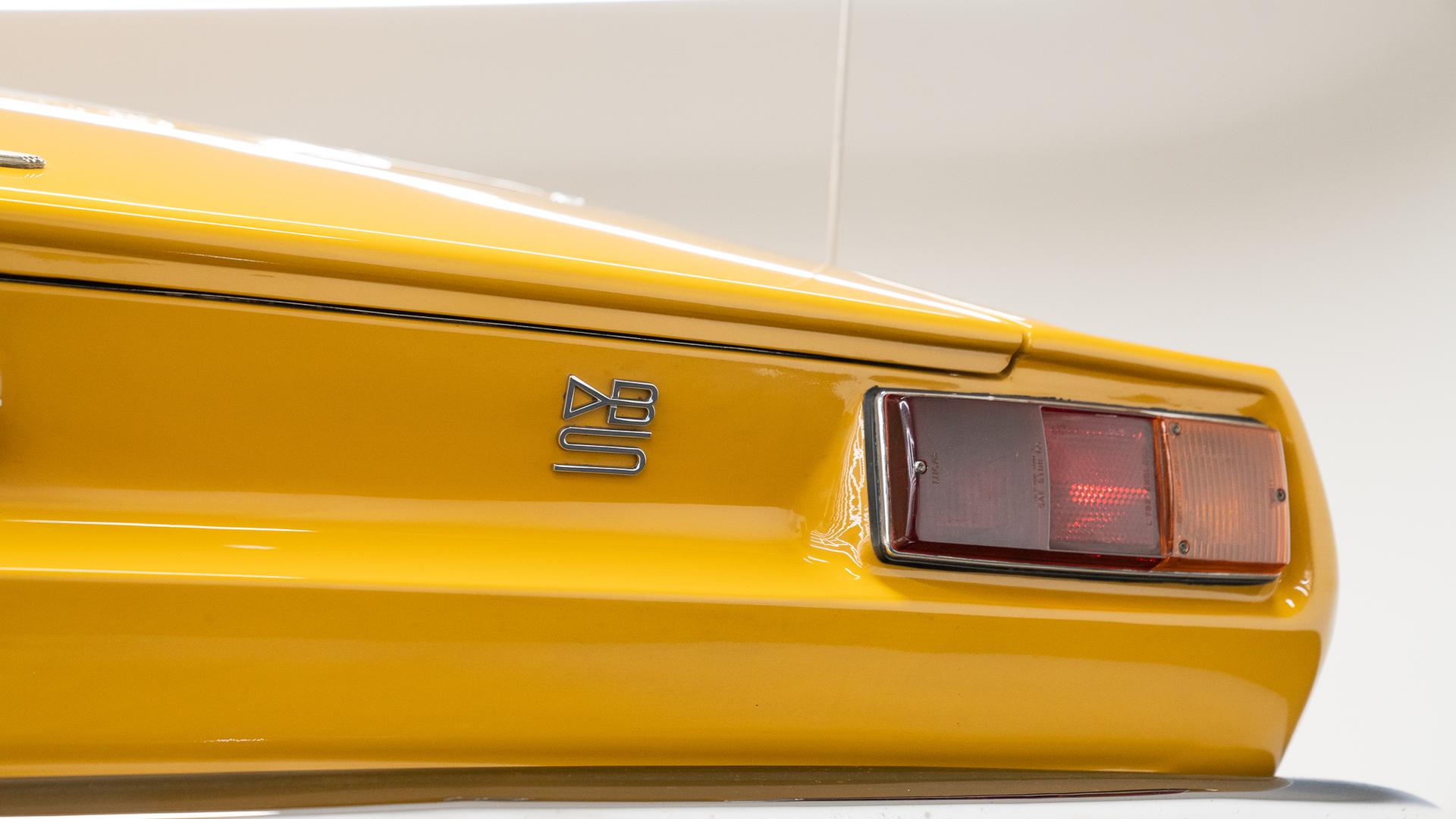 Aston Martin DBS Photo d5253293-2eaf-41cc-b532-d1c3c8a03979.jpg