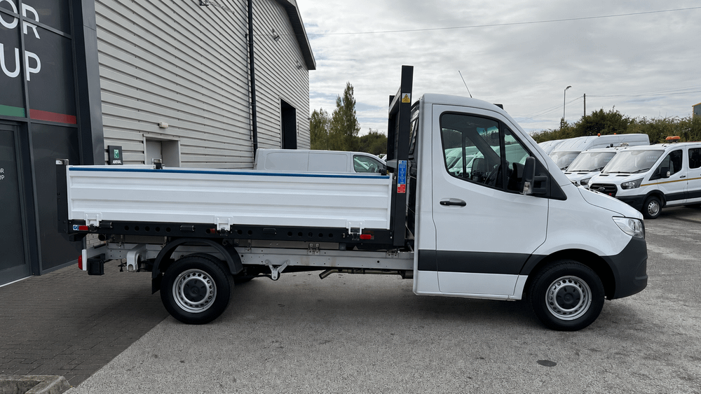 Mercedes-Benz Sprinter Photo d54841a0-e8c2-4b2b-8dc2-5a1b2bbb889a.png