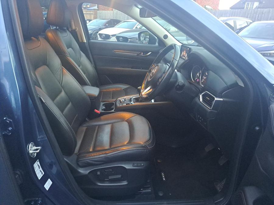 Mazda CX-5 Photo d54b44df-57df-495d-b6e7-f087bcd553df.jpg