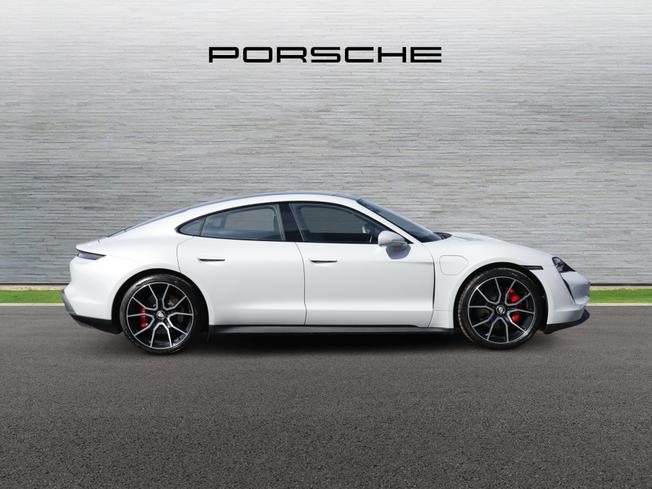 PORSCHE Taycan Photo 2