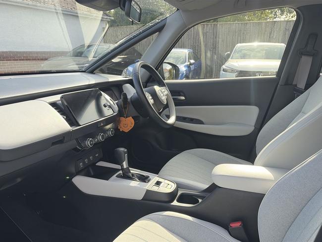 Honda Jazz Photo d55288e7-6d5e-43cb-afaa-4c42a7e9ad13.jpg