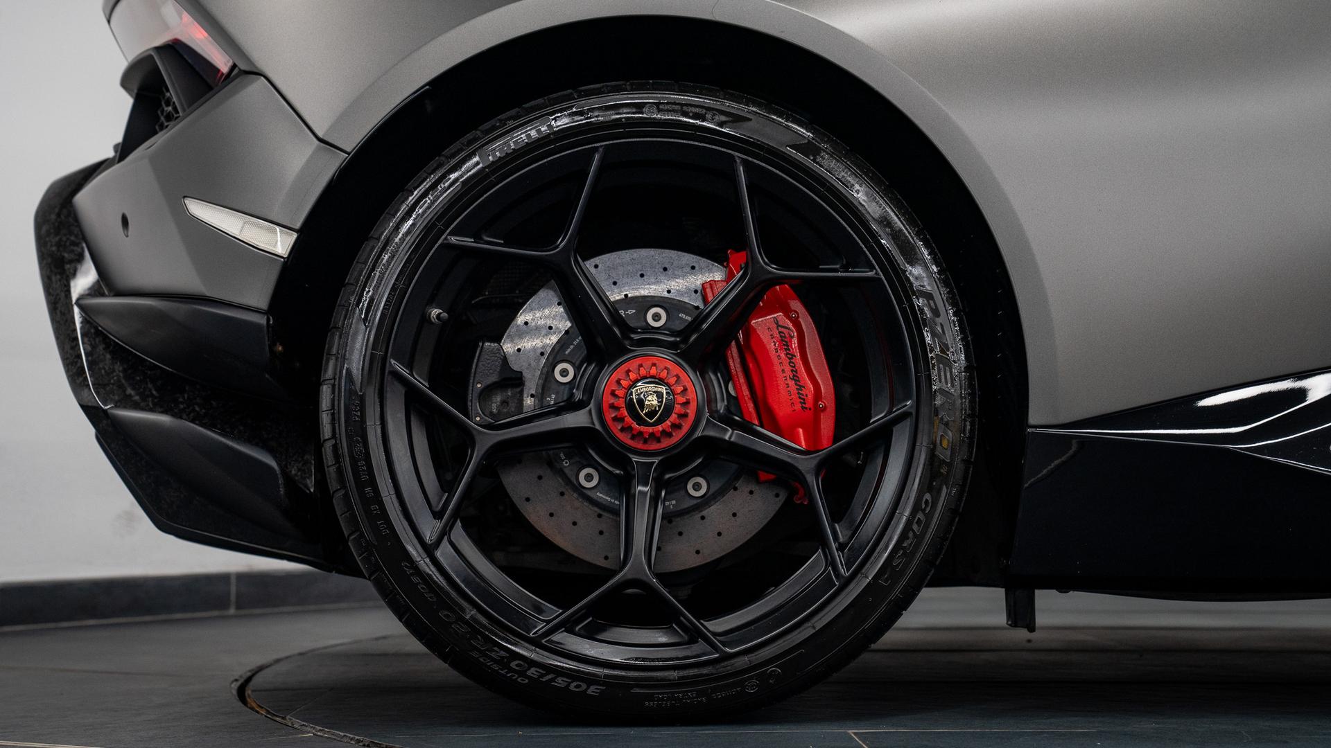 LAMBORGHINI Huracan Photo d565b34d-9732-44cd-ad7c-d93c1369db46.jpg