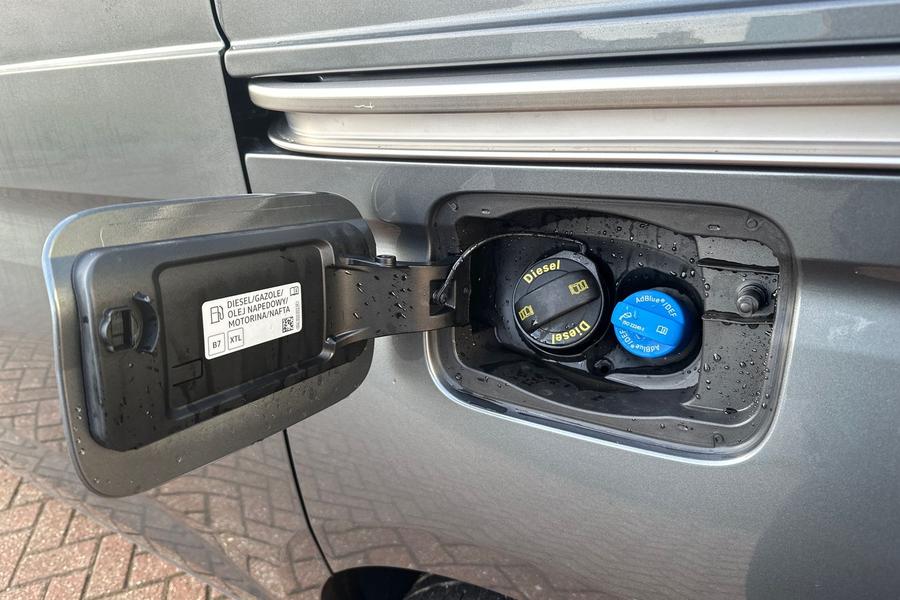 Ford TRANSIT CONNECT Photo d56e7e3c-028b-445c-b29d-013a252df68e.jpg
