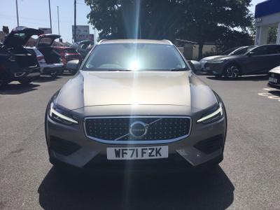 Volvo V60 Cross Country Photo 3