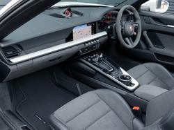 PORSCHE 911 Photo 3