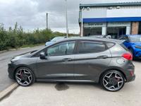 Ford Fiesta Photo 3