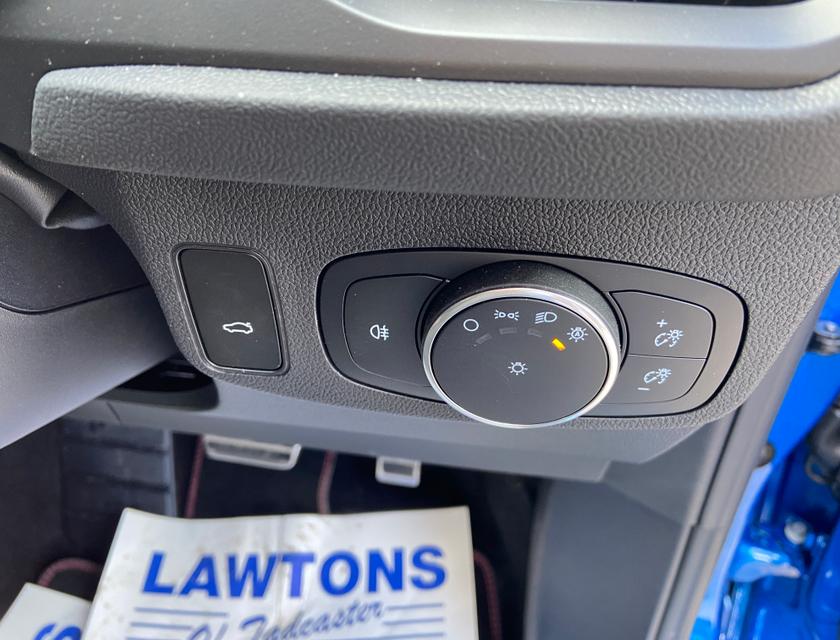 Ford Focus Photo d58ec88d-9e55-4b06-b8cc-018d82018f5f.jpg