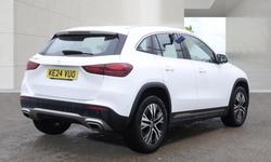 Mercedes-Benz GLA Photo 3