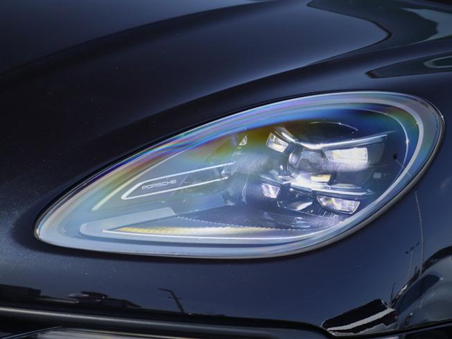 PORSCHE Macan Photo 8