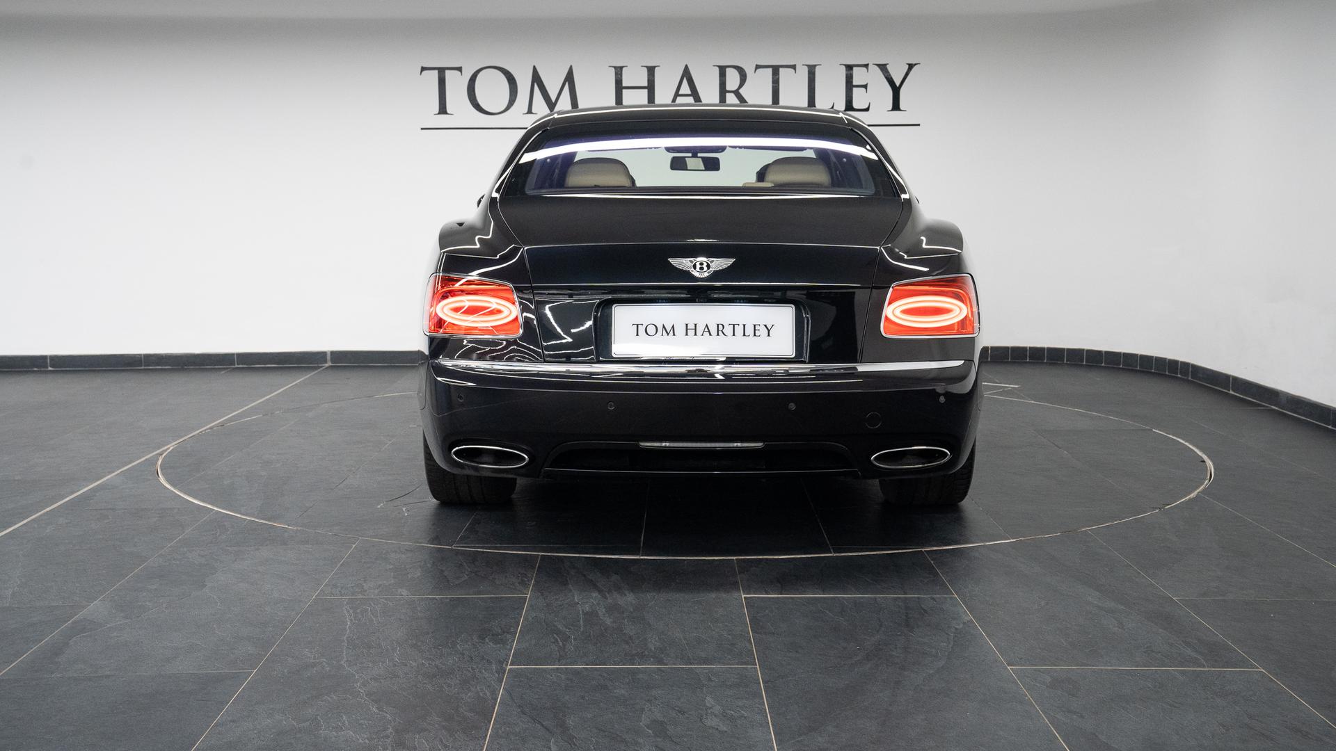 Bentley Flying Spur Photo d5ab94e0-3aaf-4dd4-942c-46337d14881e.jpg