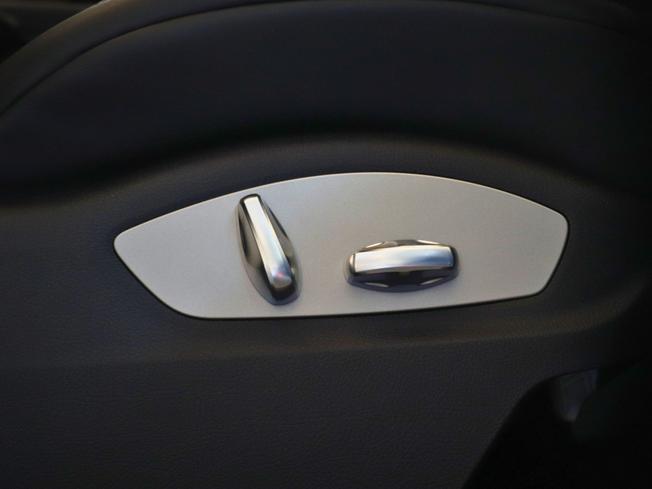 PORSCHE Macan Photo 15