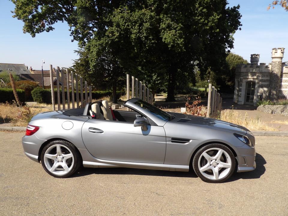 Used Mercedes-Benz SLK YF64CFY 24