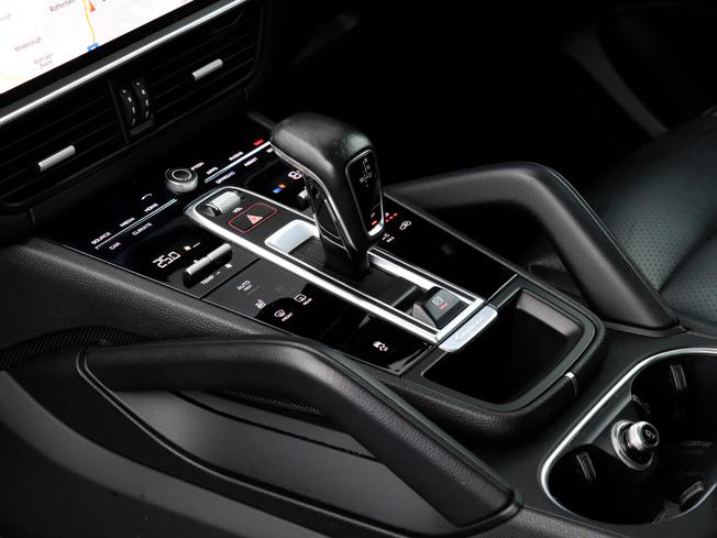 PORSCHE Cayenne Photo 8