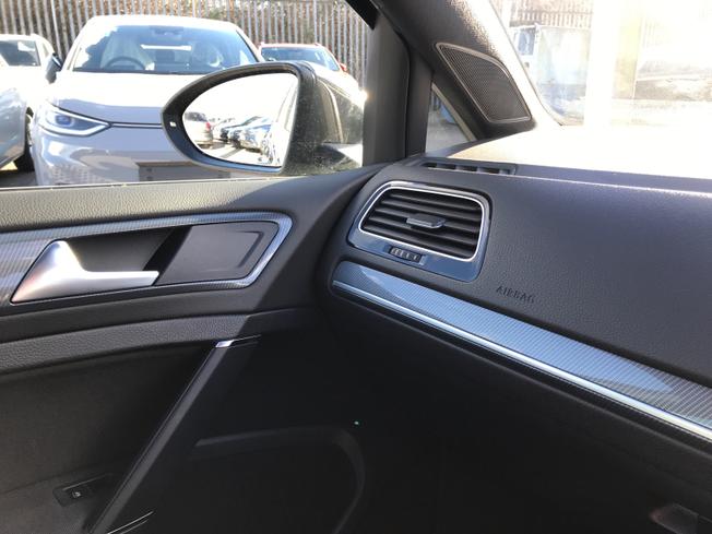 Volkswagen Golf Photo 23