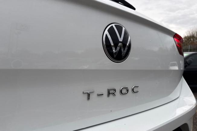 VOLKSWAGEN T-Roc Photo 14