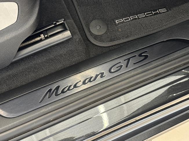 Porsche Macan Photo 26