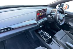 Volkswagen ID.4 Photo 2