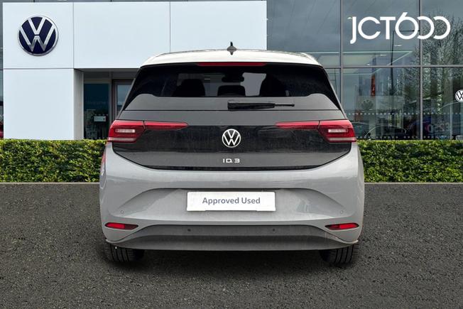 VOLKSWAGEN ID.3 Photo 8