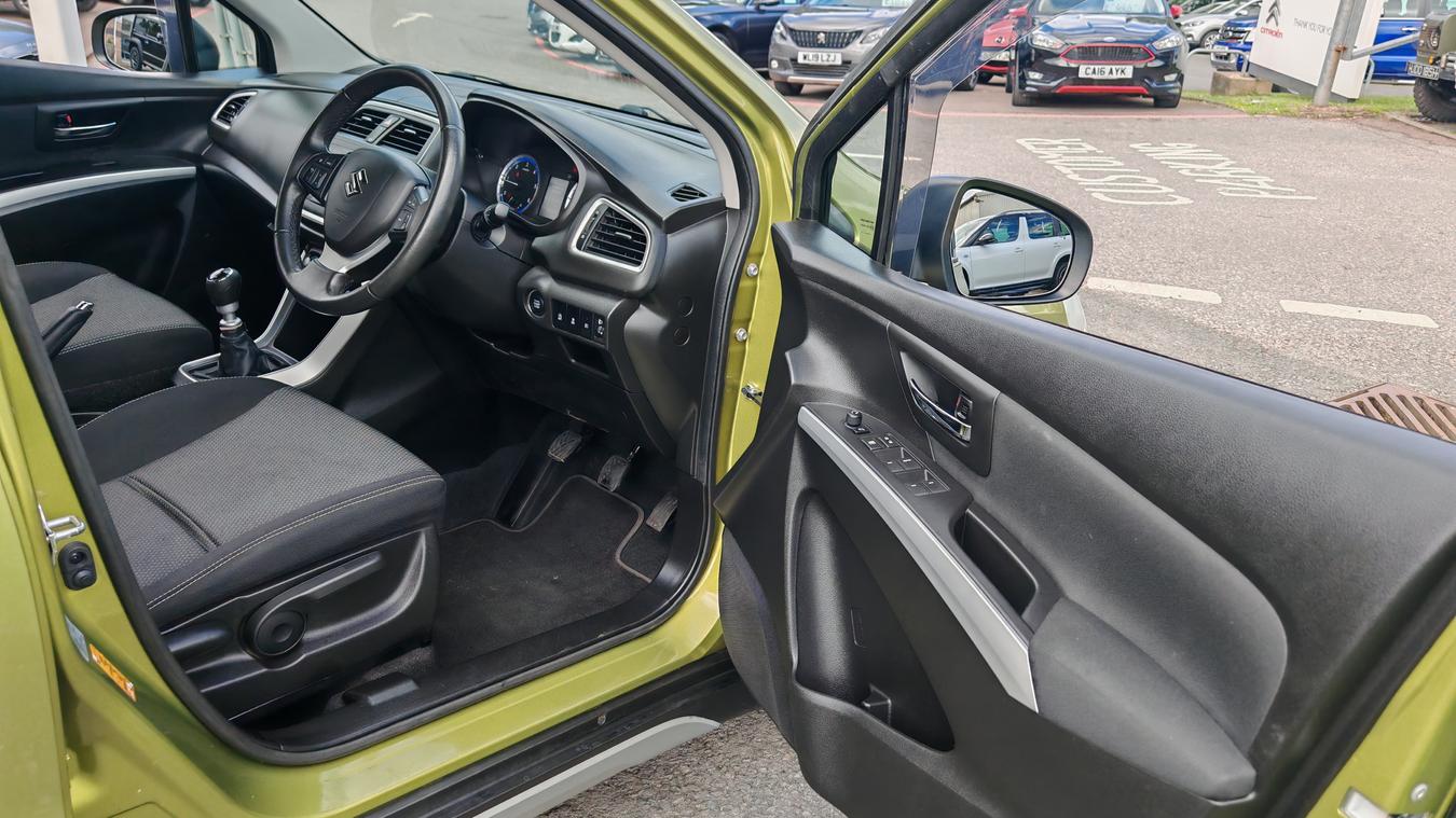 Used Suzuki SX4 S-Cross WD64ECT 12