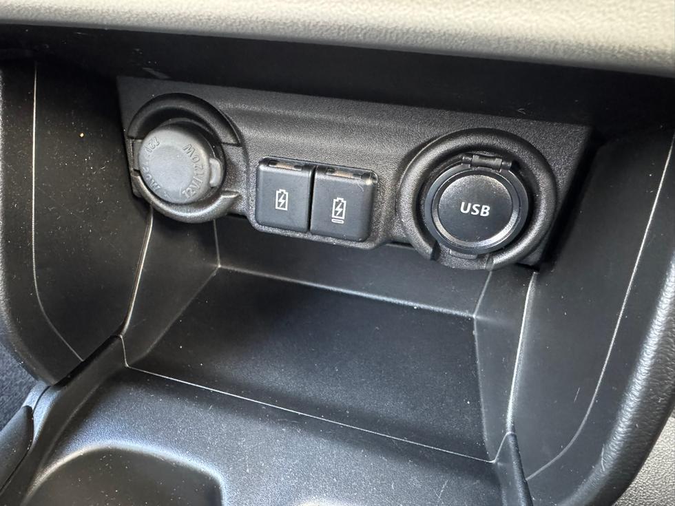 Suzuki Swift Photo d68ba771-00a6-478b-9821-d78c484bec9b.JPEG