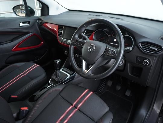 Vauxhall Crossland Photo d68e84e8-3c96-4e1b-a641-6a348155a0af.jpg
